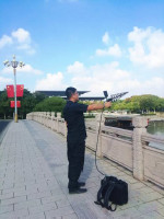 Military Handheld Drone Jammer Single Person Operated 2.5 Hours Long Working Time